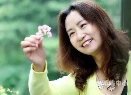 丰满少妇人妻的自我成长与家庭和谐之道