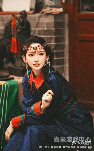 久久伊人精品青青草原精品，草原文化在现代时尚中的创新传承久9热青青